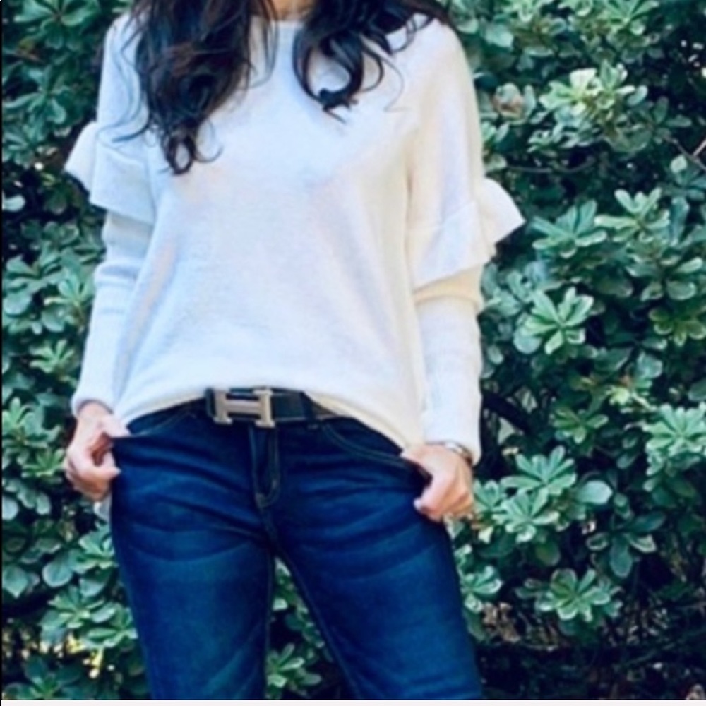 Beautiful ruffle sleeves from Paris  sweater - Picture 11 of 11